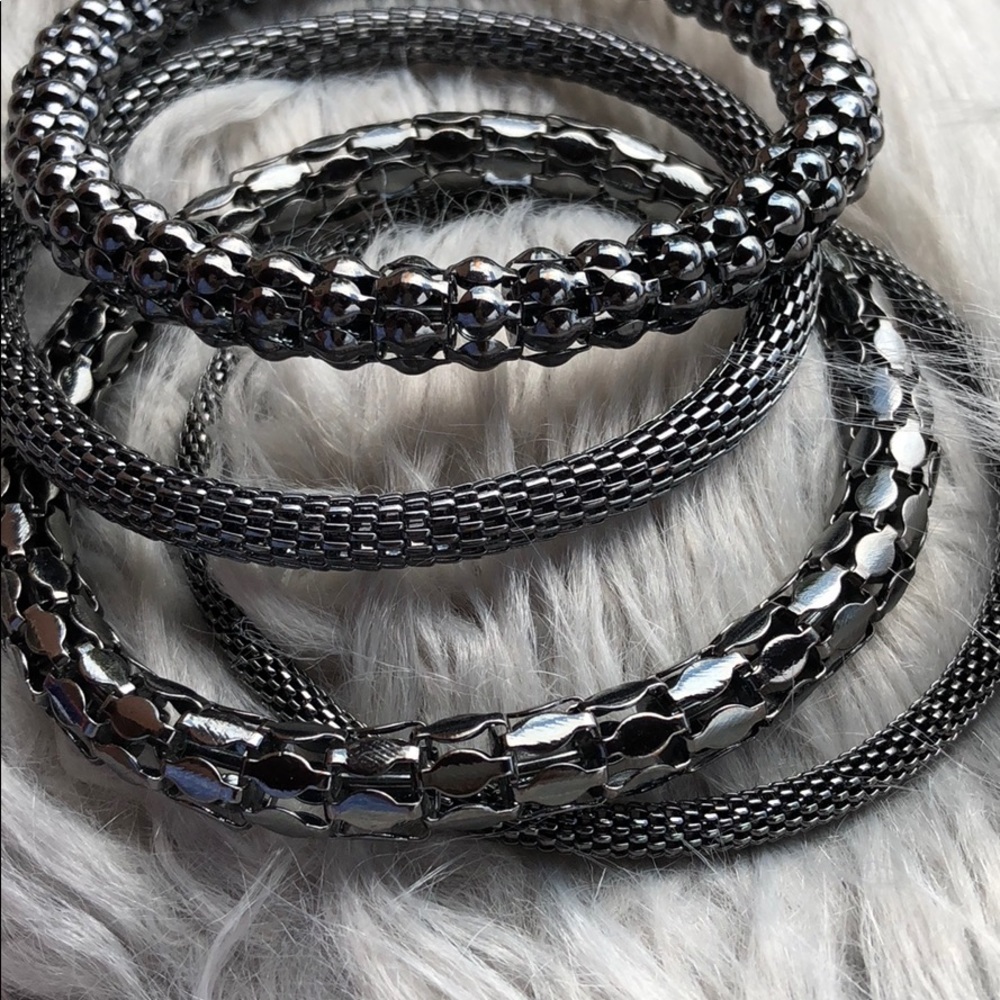 Bracelets - Picture 5 of 5